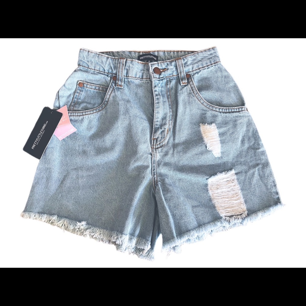 NWT- Pretty Little Thing Light Wash Distressed Raw Hem Jean Shorts - size 6